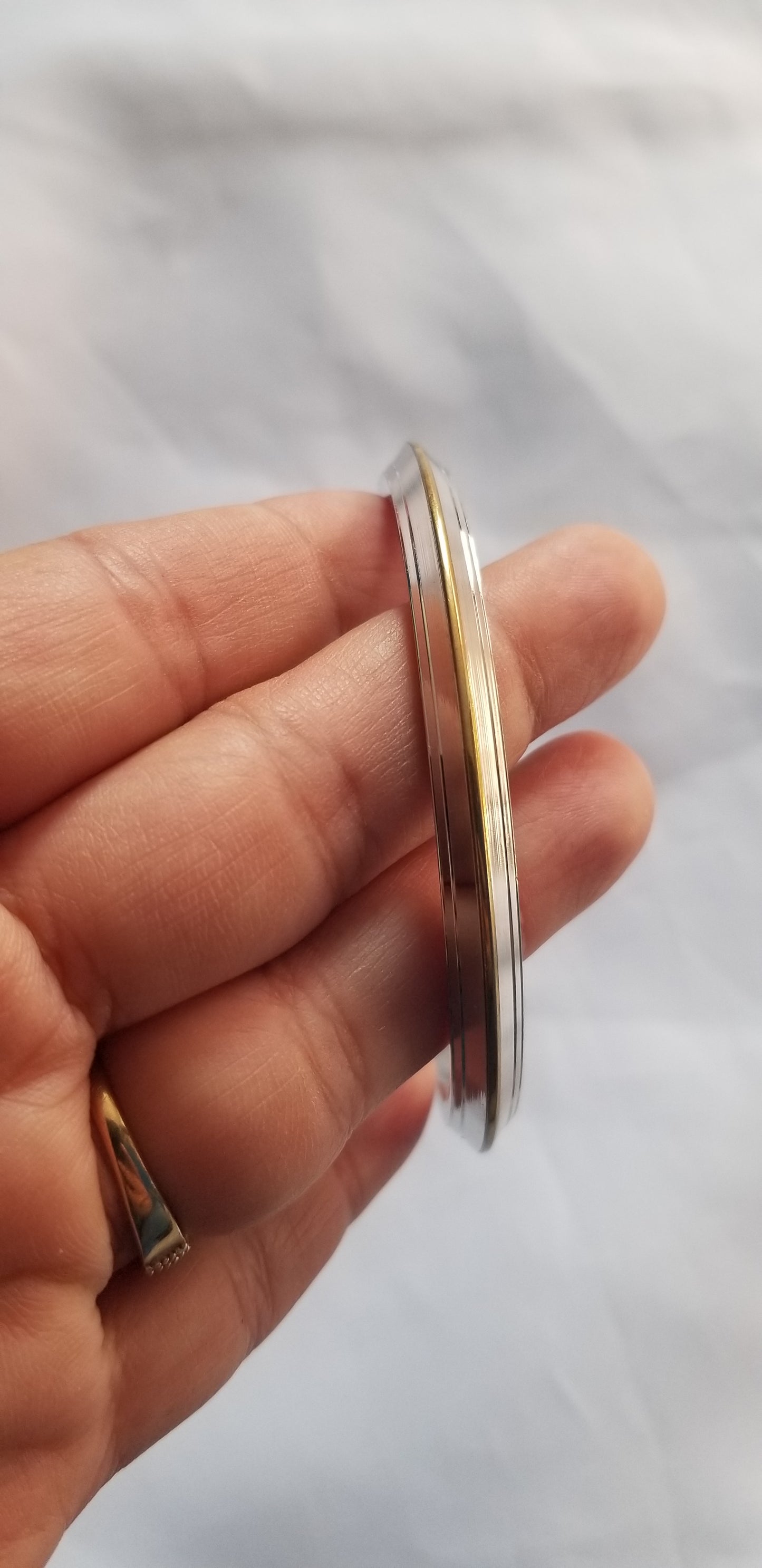 Kada Golden line Bangle 6.0Cm